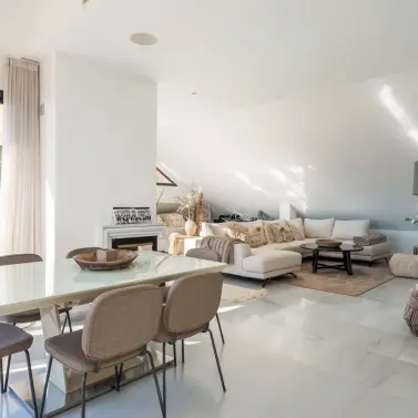 Venta de ático dúplex en Calahonda