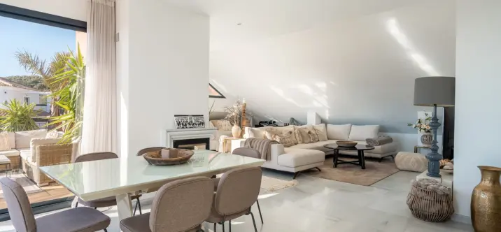 Venta de ático dúplex en Calahonda 4