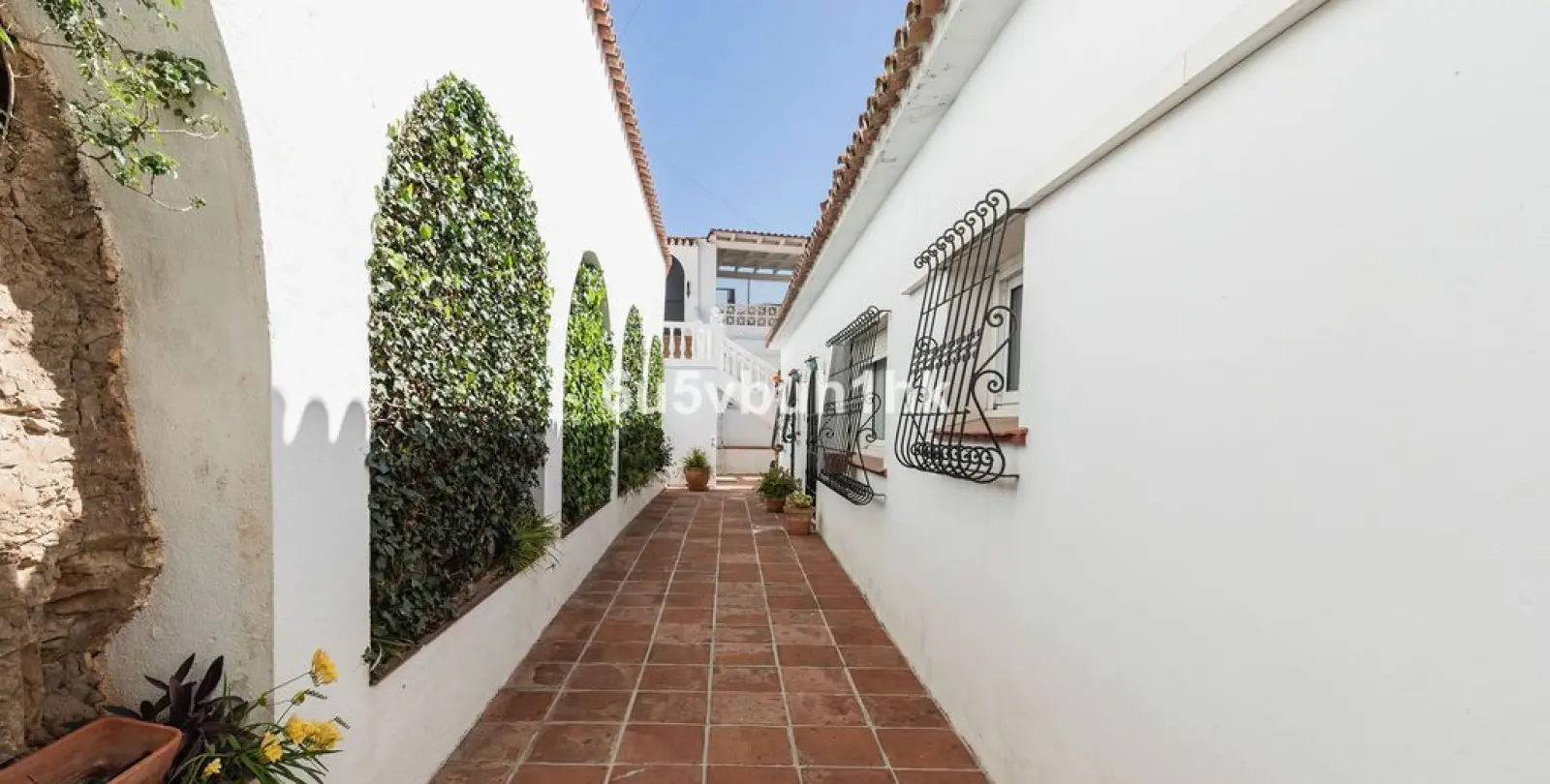Sale of detached villa in Torreblanca 41