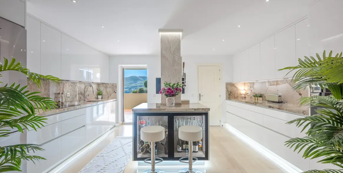 Venta de apartamento en planta baja en Benahavís 4