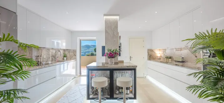 Venta de apartamento en planta baja en Benahavís 3