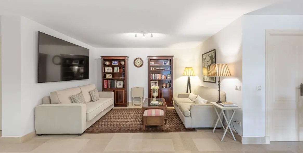 Venta de apartamento en planta baja en Benahavís 6