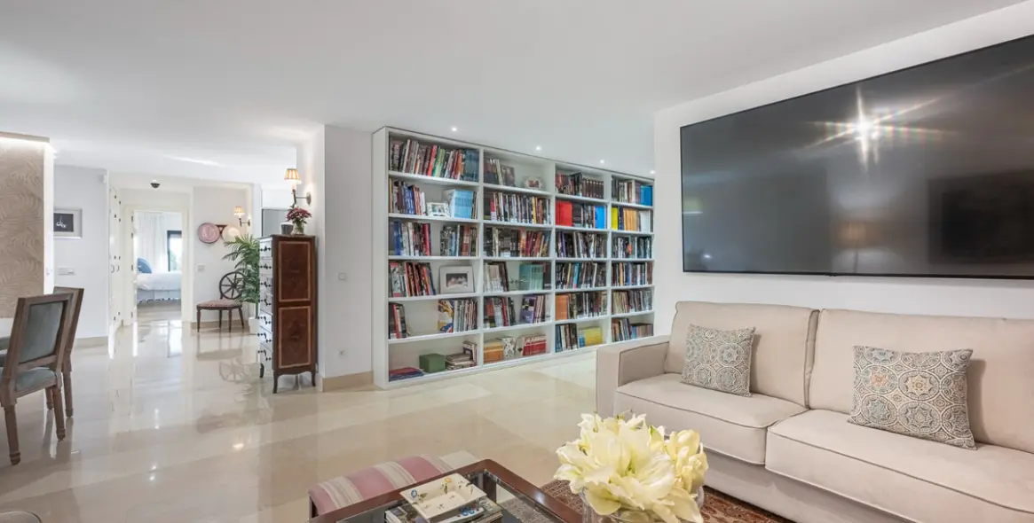 Venta de apartamento en planta baja en Benahavís 9