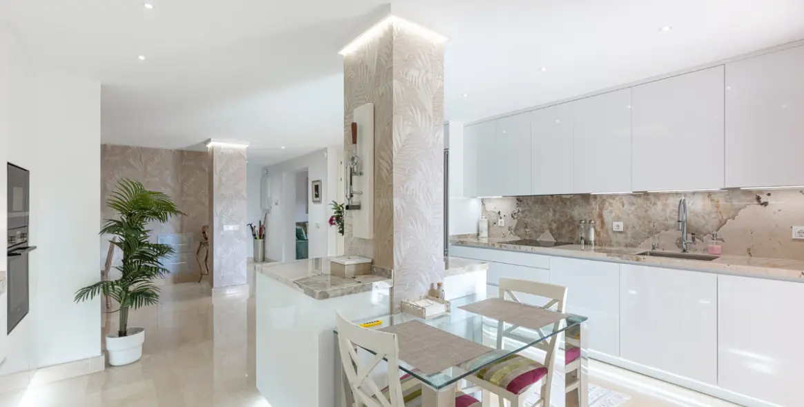 Venta de apartamento en planta baja en Benahavís 10