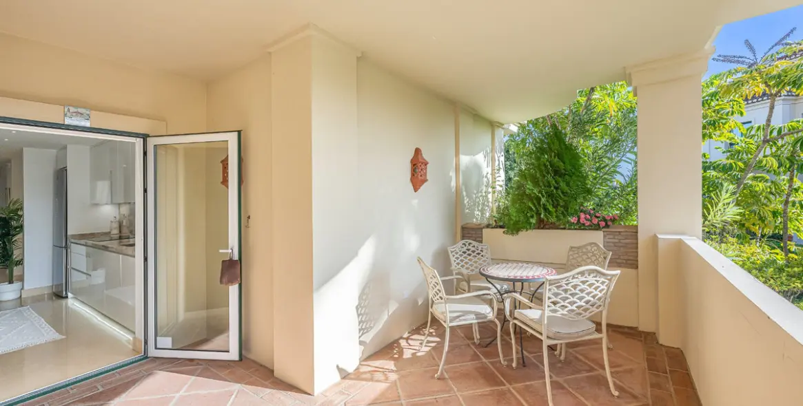 Venta de apartamento en planta baja en Benahavís 11