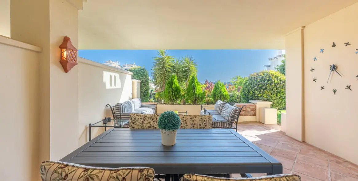 Venta de apartamento en planta baja en Benahavís 31