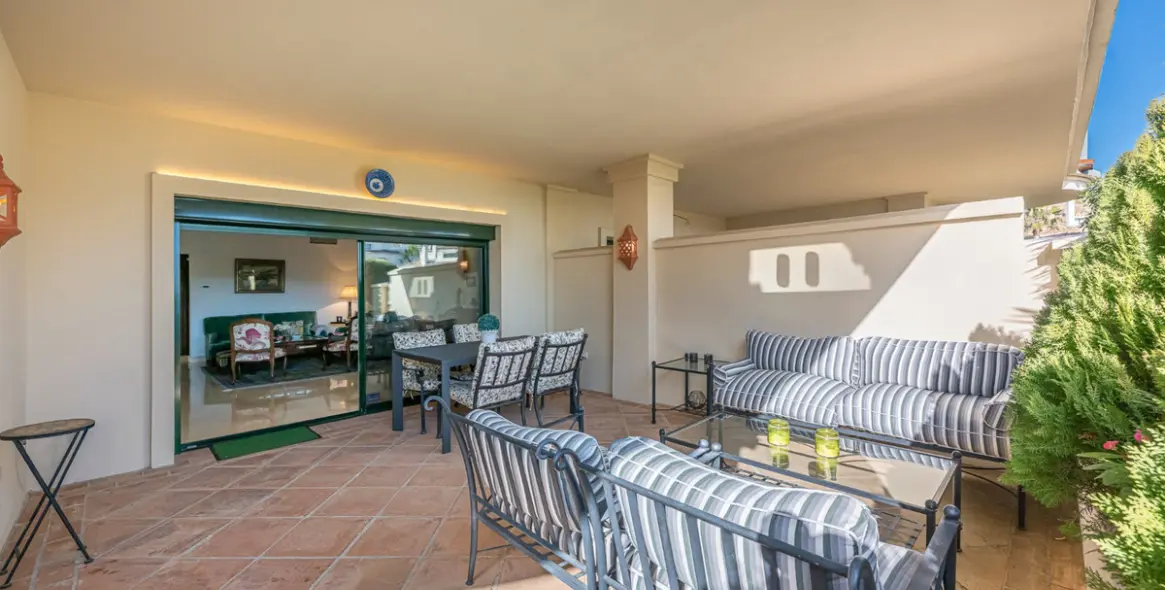 Venta de apartamento en planta baja en Benahavís 34