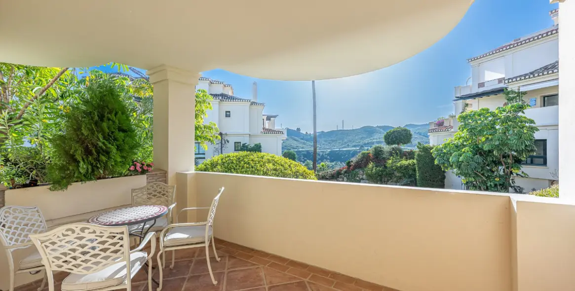 Venta de apartamento en planta baja en Benahavís 35