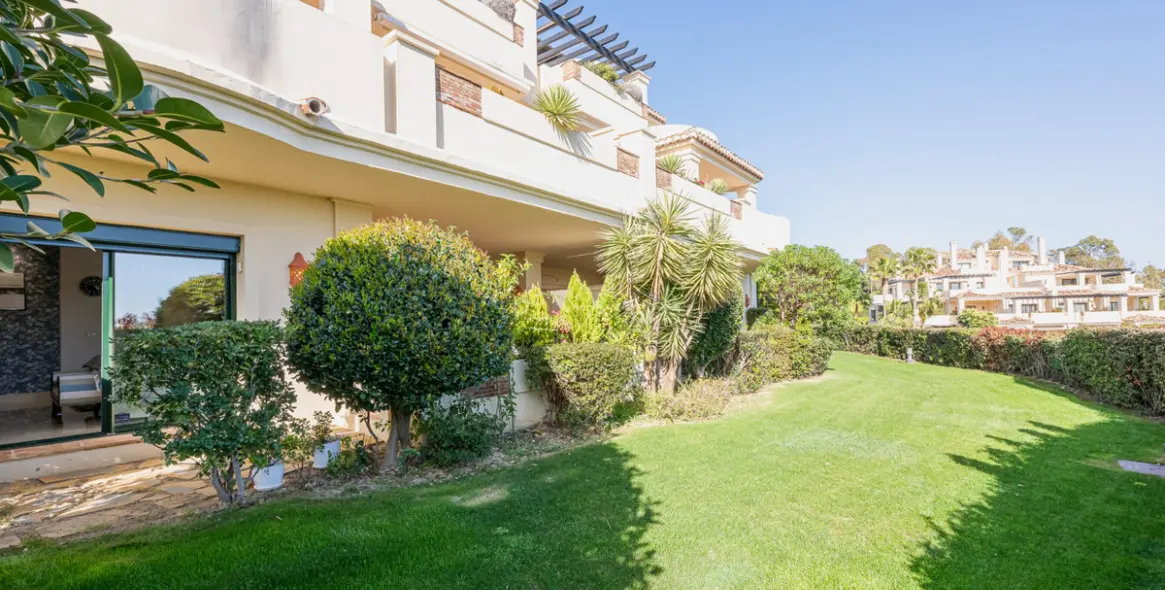 Venta de apartamento en planta baja en Benahavís 38