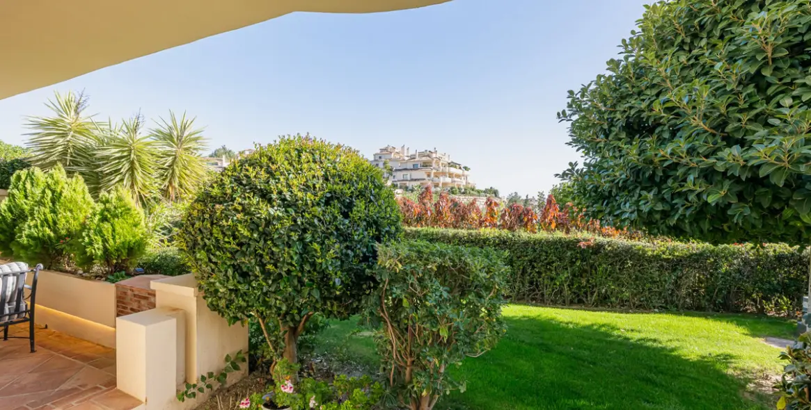 Venta de apartamento en planta baja en Benahavís 49