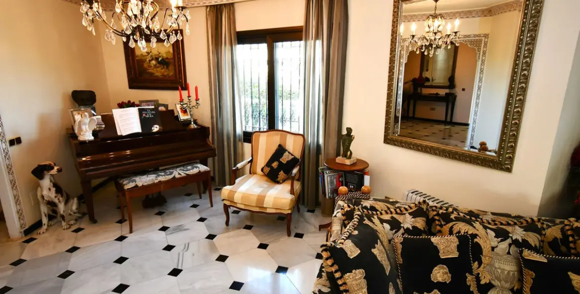 Venta de villa independiente en Mijas Costa 19