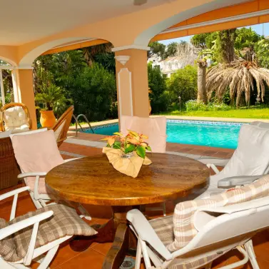 Venta de villa independiente en Elviria