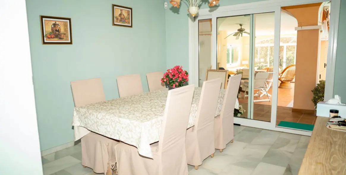 Venta de villa independiente en Elviria 10