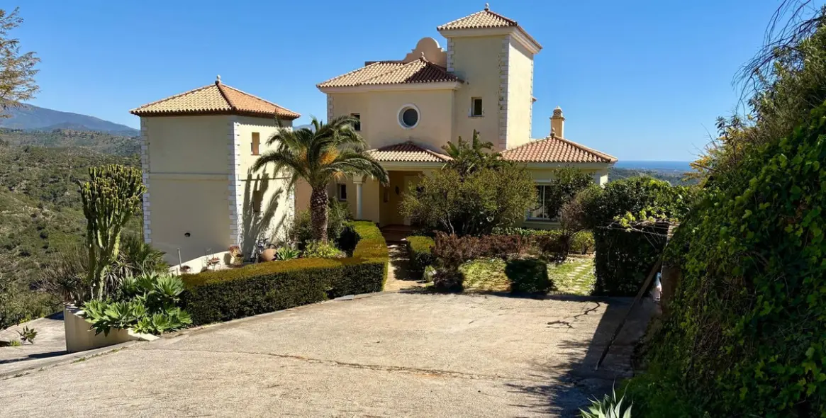 Venta de finca - cortijo en Estepona 1