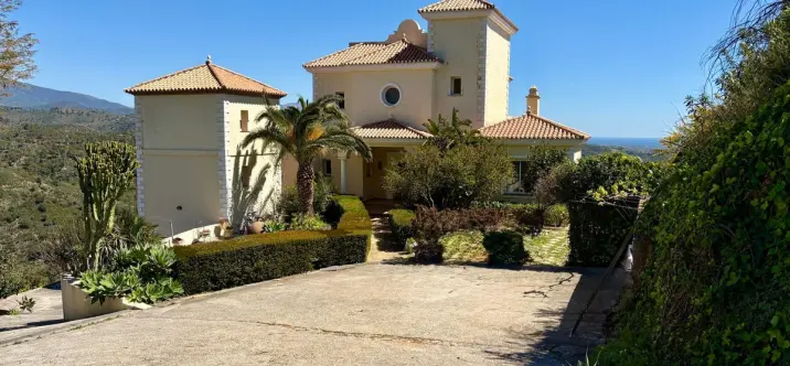 Venta de finca - cortijo en Estepona 0