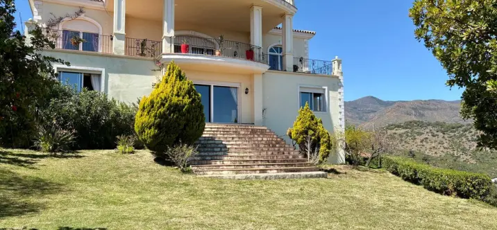 Venta de finca - cortijo en Estepona 2