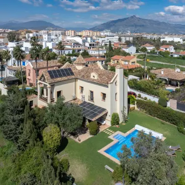 Venta de villa independiente en San Pedro de Alcántara