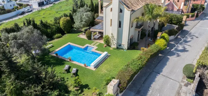 Venta de villa independiente en San Pedro de Alcántara 1