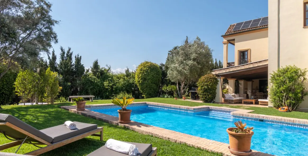 Venta de villa independiente en San Pedro de Alcántara 6