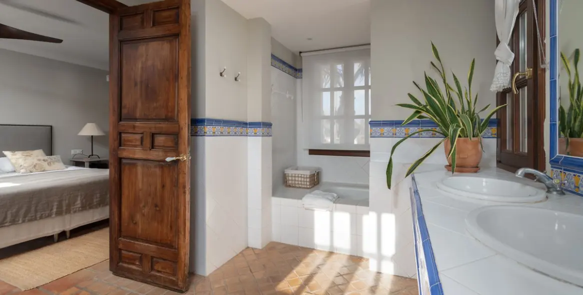 Venta de villa independiente en San Pedro de Alcántara 27