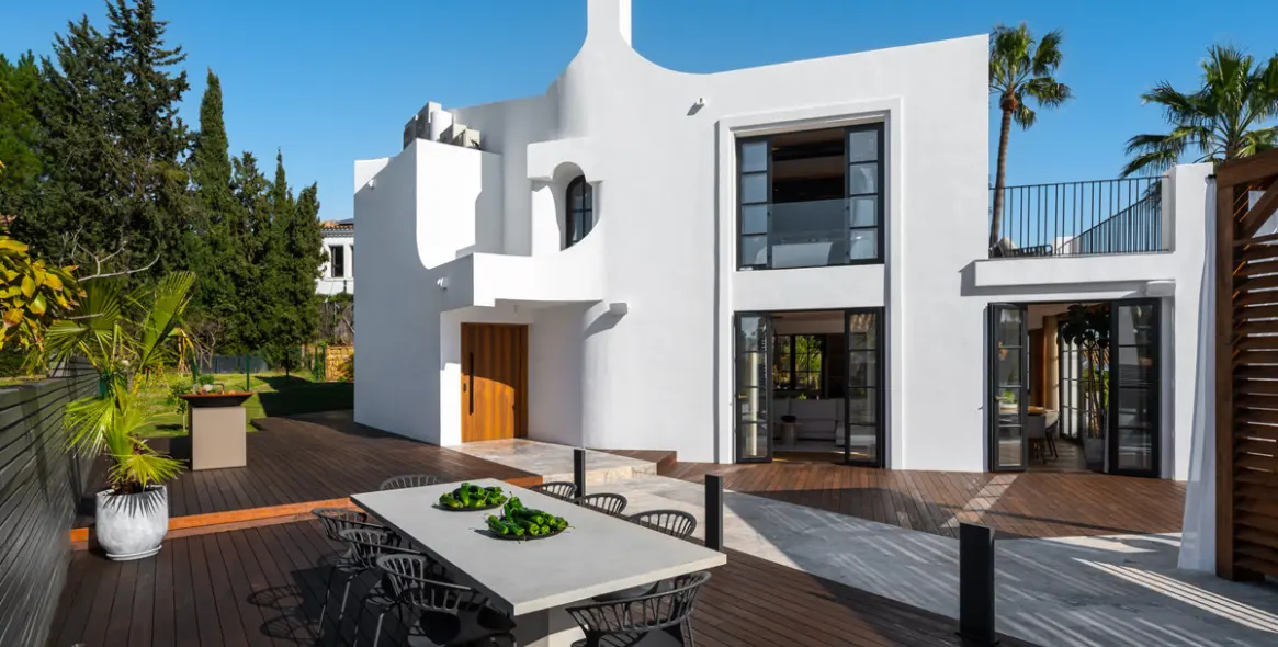 Venta de villa independiente en Nueva Andalucía 2