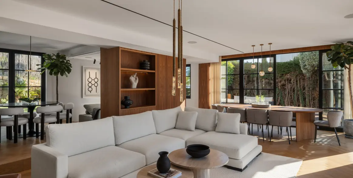 Venta de villa independiente en Nueva Andalucía 4