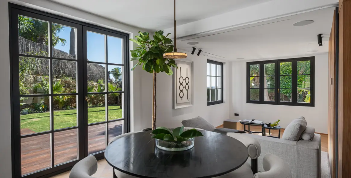 Venta de villa independiente en Nueva Andalucía 11