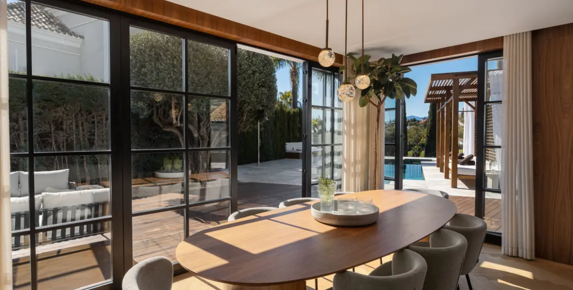 Venta de villa independiente en Nueva Andalucía 15