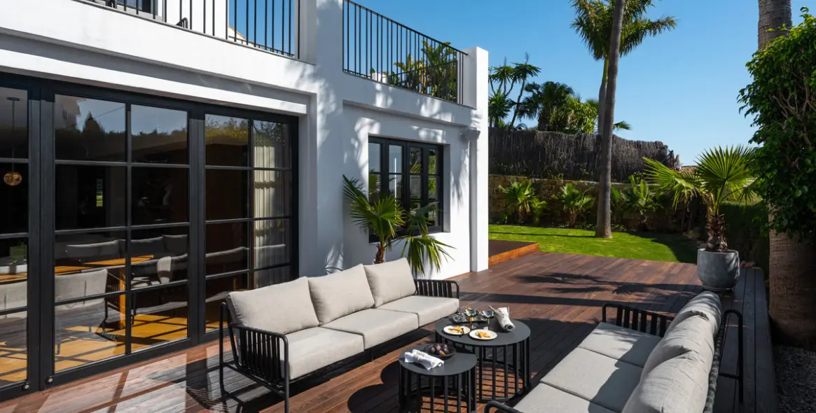 Venta de villa independiente en Nueva Andalucía 26