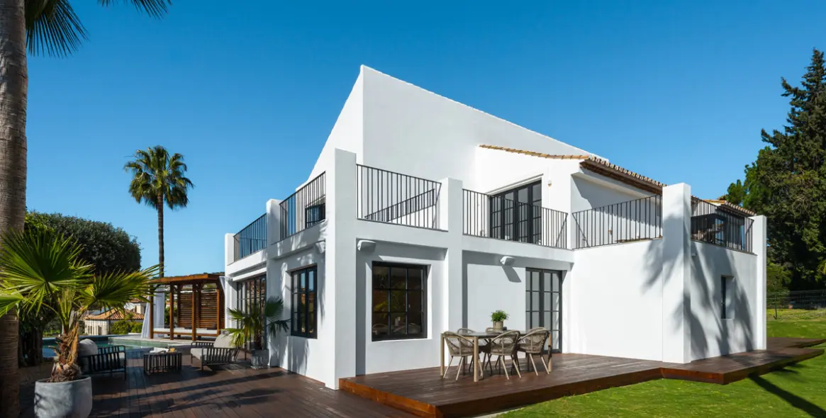 Venta de villa independiente en Nueva Andalucía 30