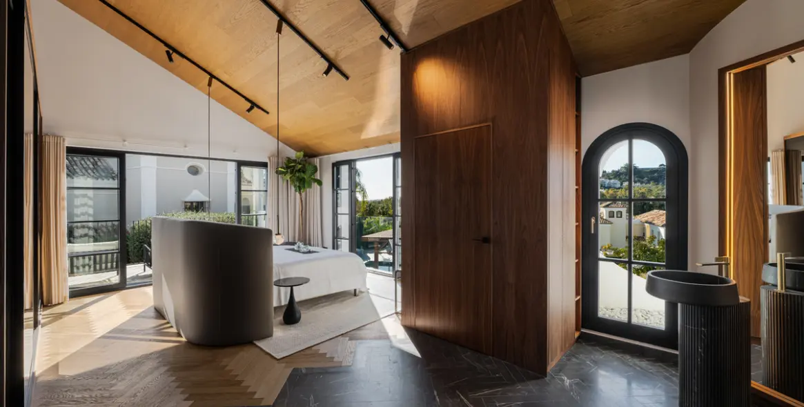 Venta de villa independiente en Nueva Andalucía 38