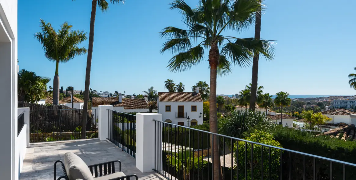 Venta de villa independiente en Nueva Andalucía 48