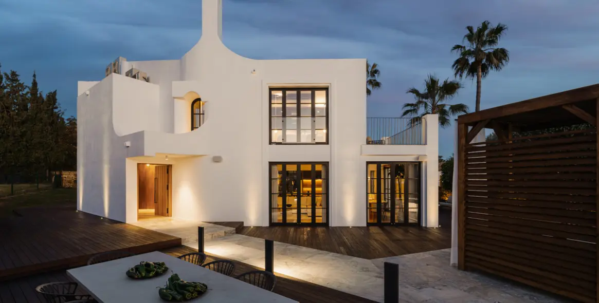 Venta de villa independiente en Nueva Andalucía 58