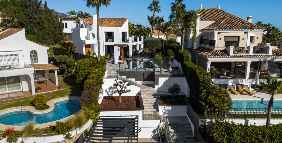 Venta de villa independiente en Nueva Andalucía 82