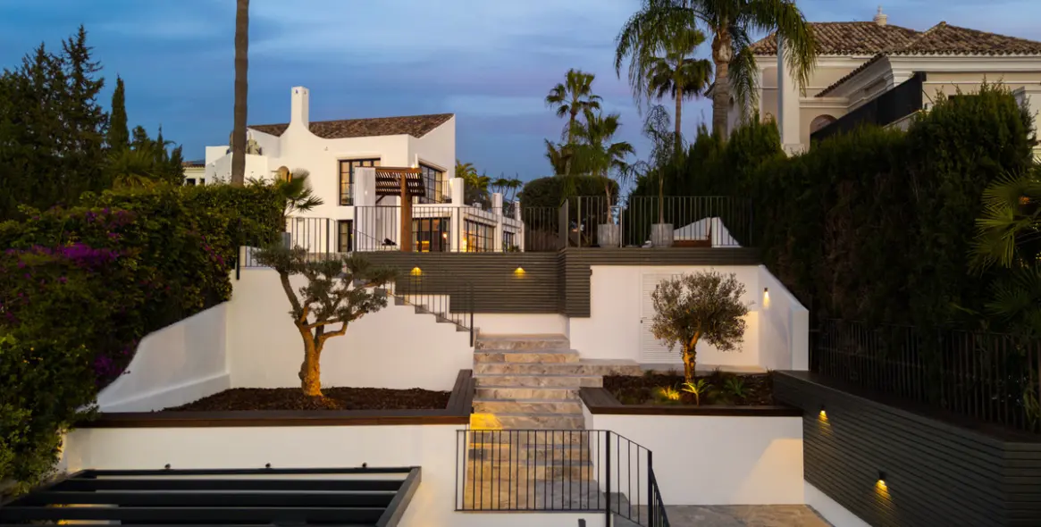 Venta de villa independiente en Nueva Andalucía 83