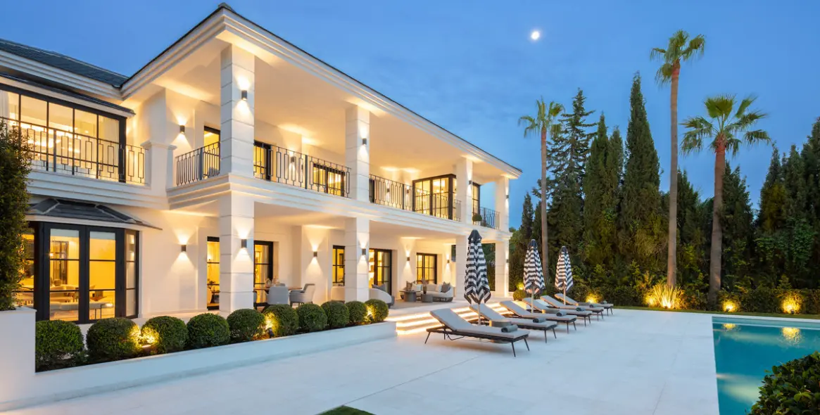 Venta de villa independiente en Sierra Blanca 1