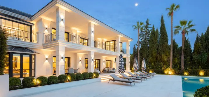 Venta de villa independiente en Sierra Blanca 0