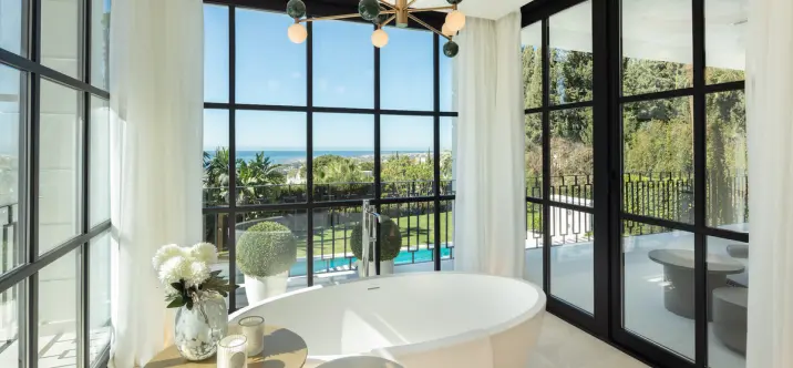 Venta de villa independiente en Sierra Blanca 2