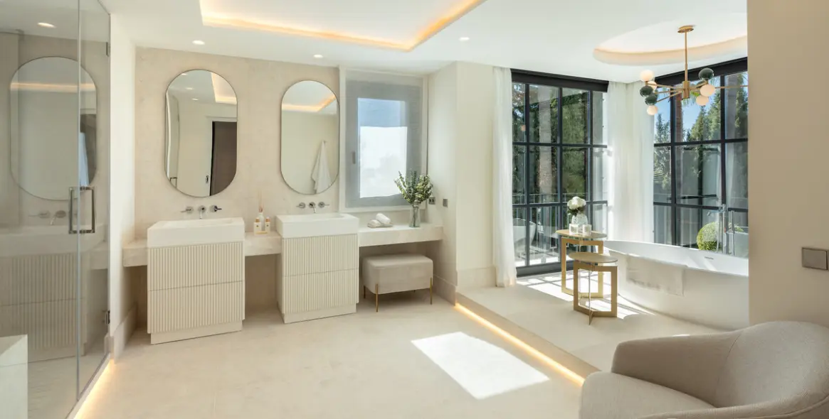 Venta de villa independiente en Sierra Blanca 9