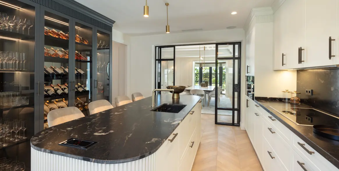 Venta de villa independiente en Sierra Blanca 22