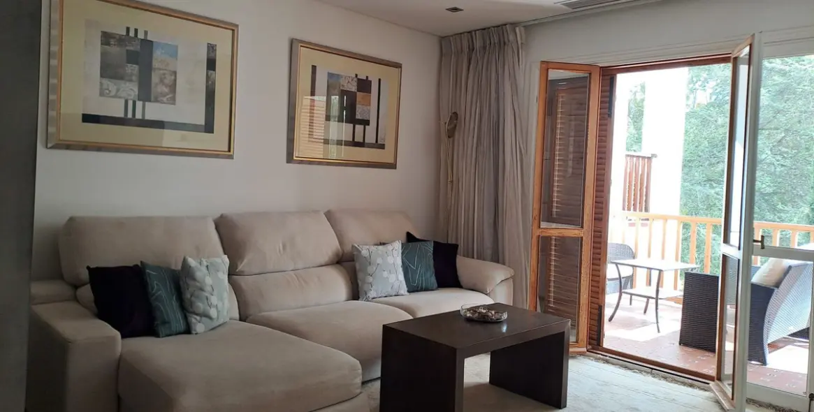 Alquiler a corto plazo de ático en Nueva Andalucía 2