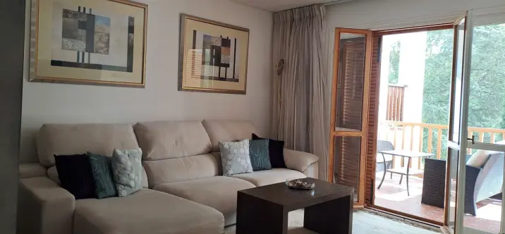 Alquiler a corto plazo de ático en Nueva Andalucía 1