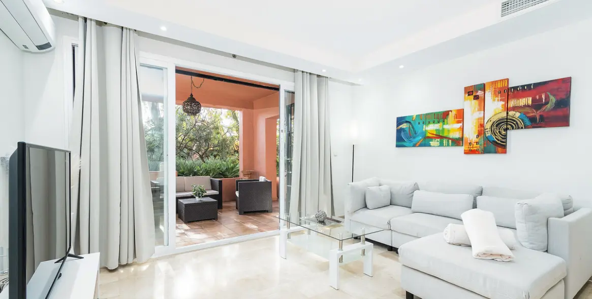 Long-term rent of ground floor apartment in The Golden Mile 1