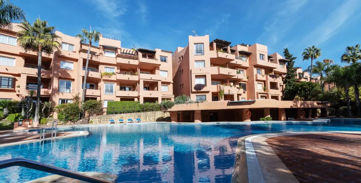 Long-term rent of ground floor apartment in The Golden Mile 13