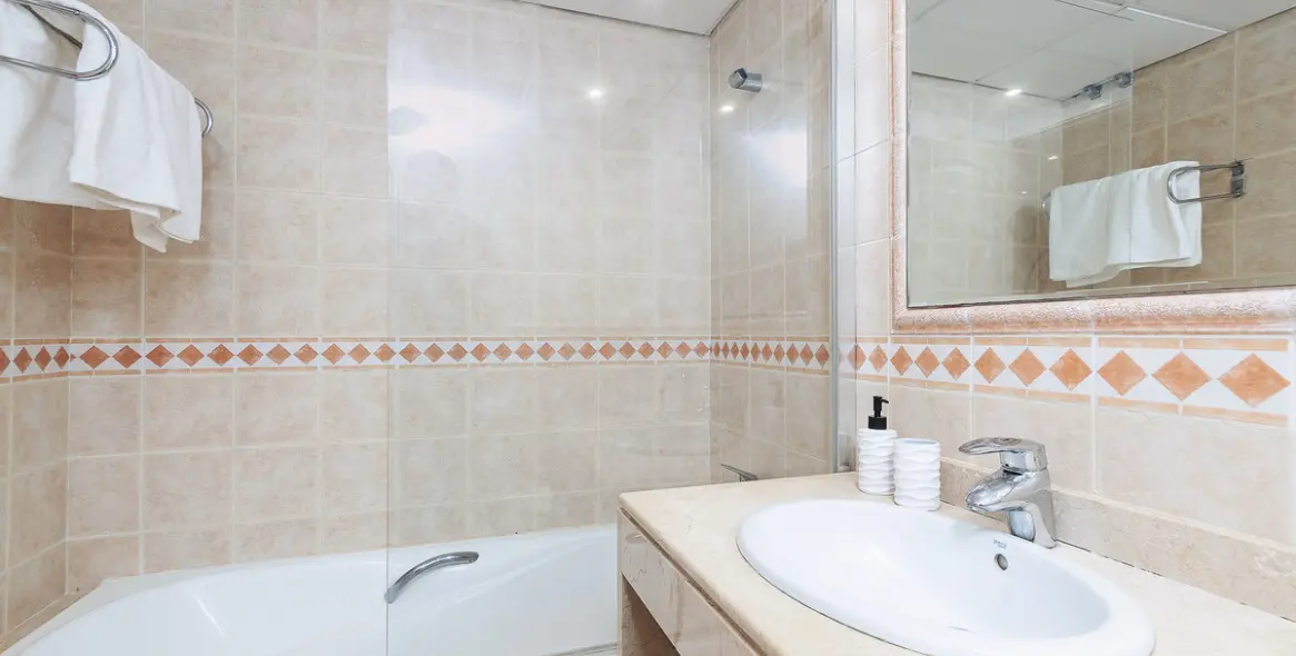 Long-term rent of ground floor apartment in The Golden Mile 33