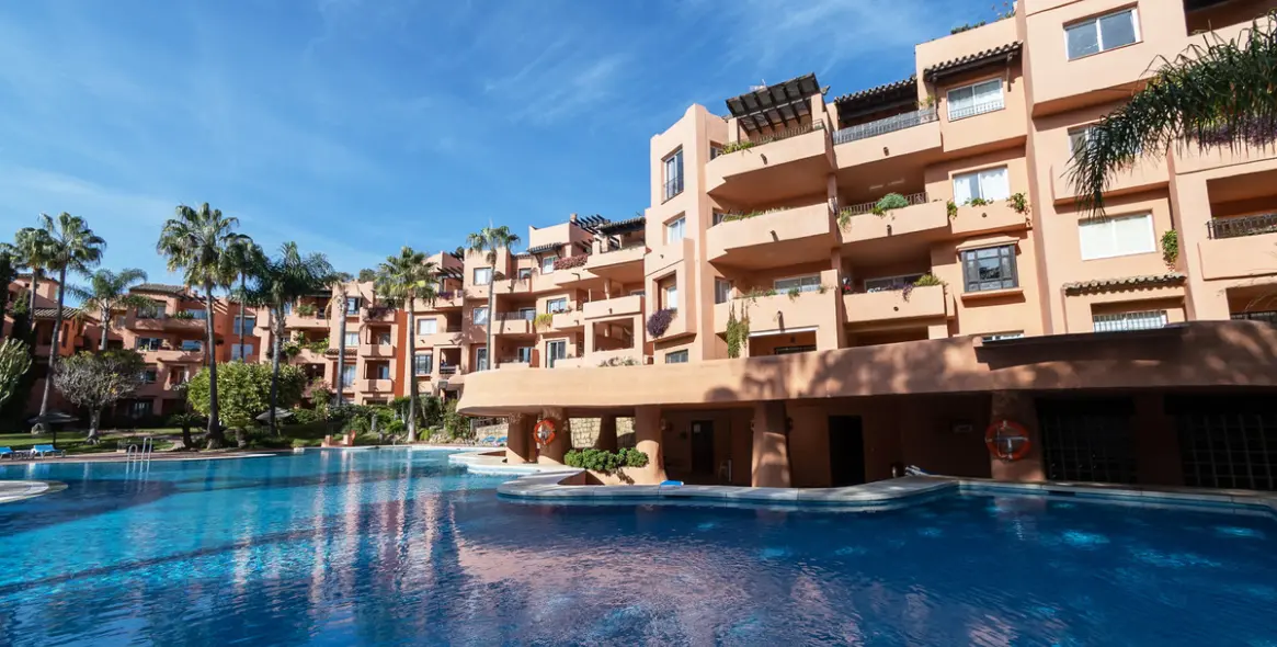 Long-term rent of ground floor apartment in The Golden Mile 34