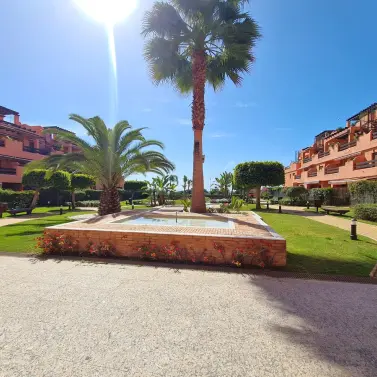 Продажа апартаментов на среднем этаже в Estepona