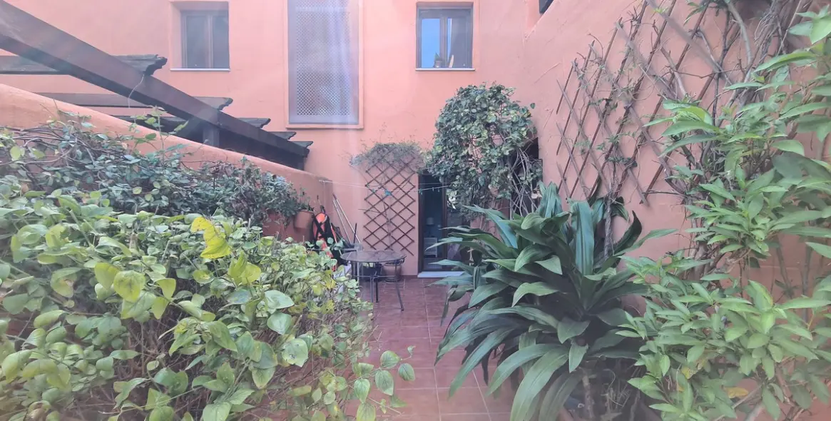 Sale of middle floor apartment in Estepona 7