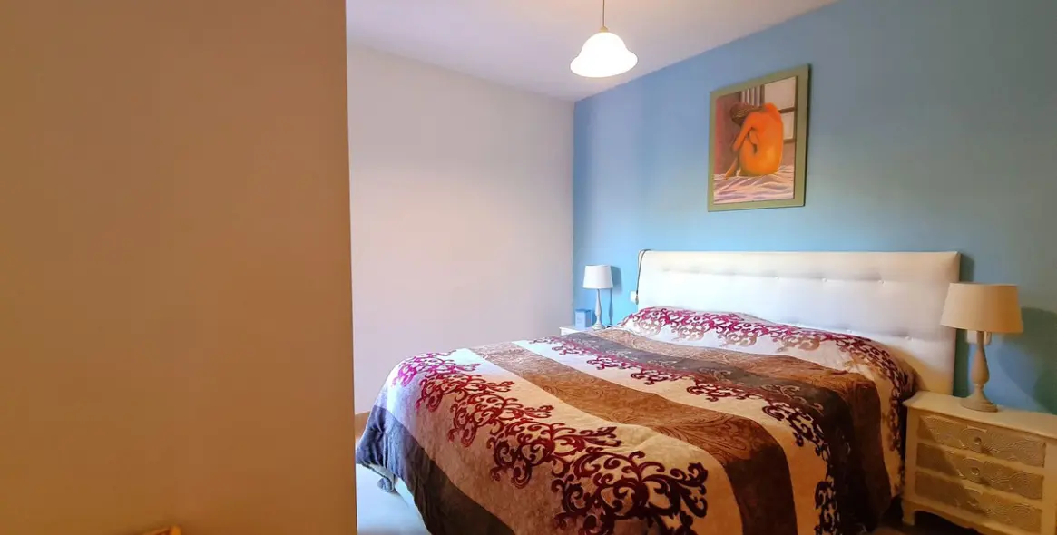 Sale of middle floor apartment in Estepona 19