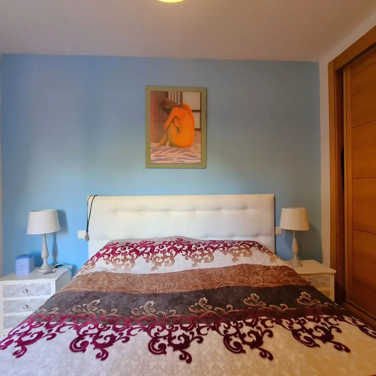 Sale of middle floor apartment in Estepona